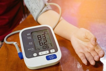 Xoa bóp bấm huyệt điều trị huyết áp thấp